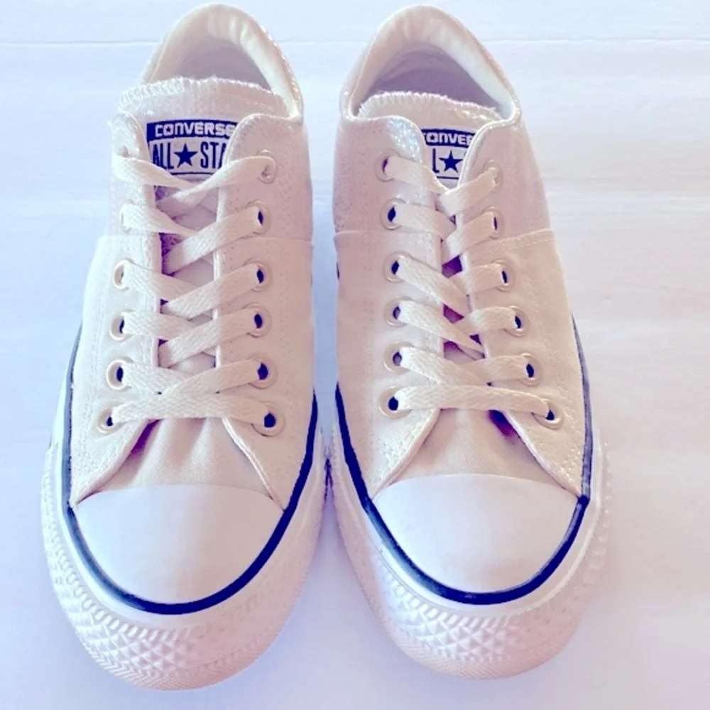 Converse All Stars Cream and Iridescent - Picture 1 of 7